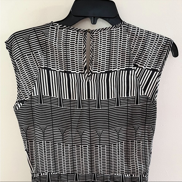 Moschino 100% Silk Dress - Picture 11 of 14